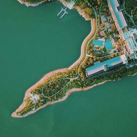 Intercontinental One Thousand Island Lake Resort By Ihg Chun'an Екстер'єр фото