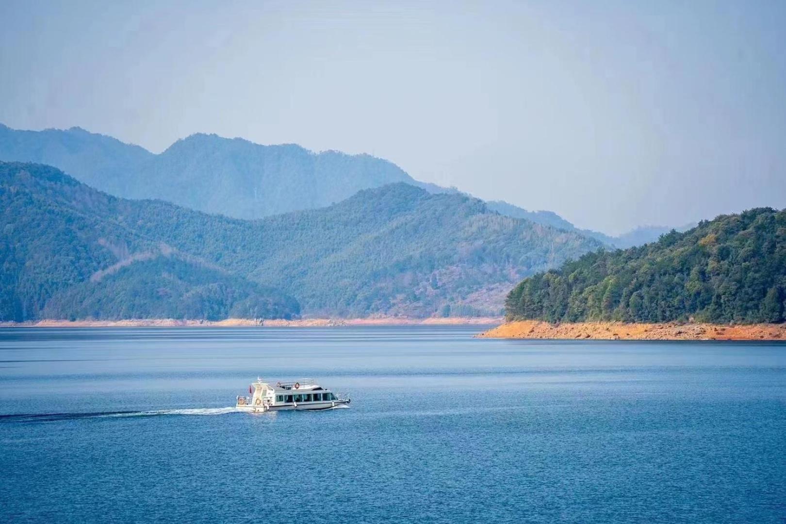 Intercontinental One Thousand Island Lake Resort By Ihg Chun'an Екстер'єр фото