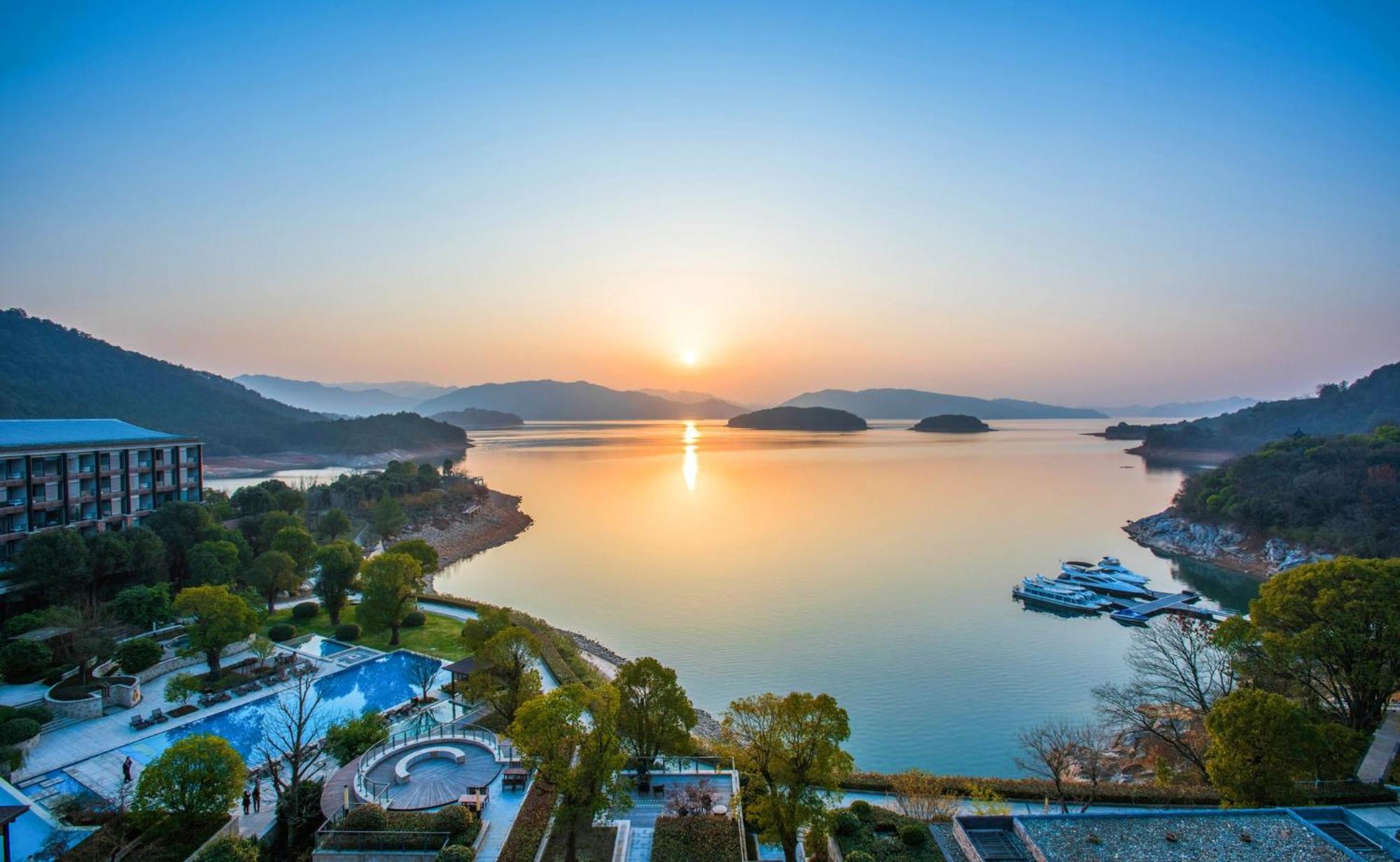 Intercontinental One Thousand Island Lake Resort By Ihg Chun'an Екстер'єр фото